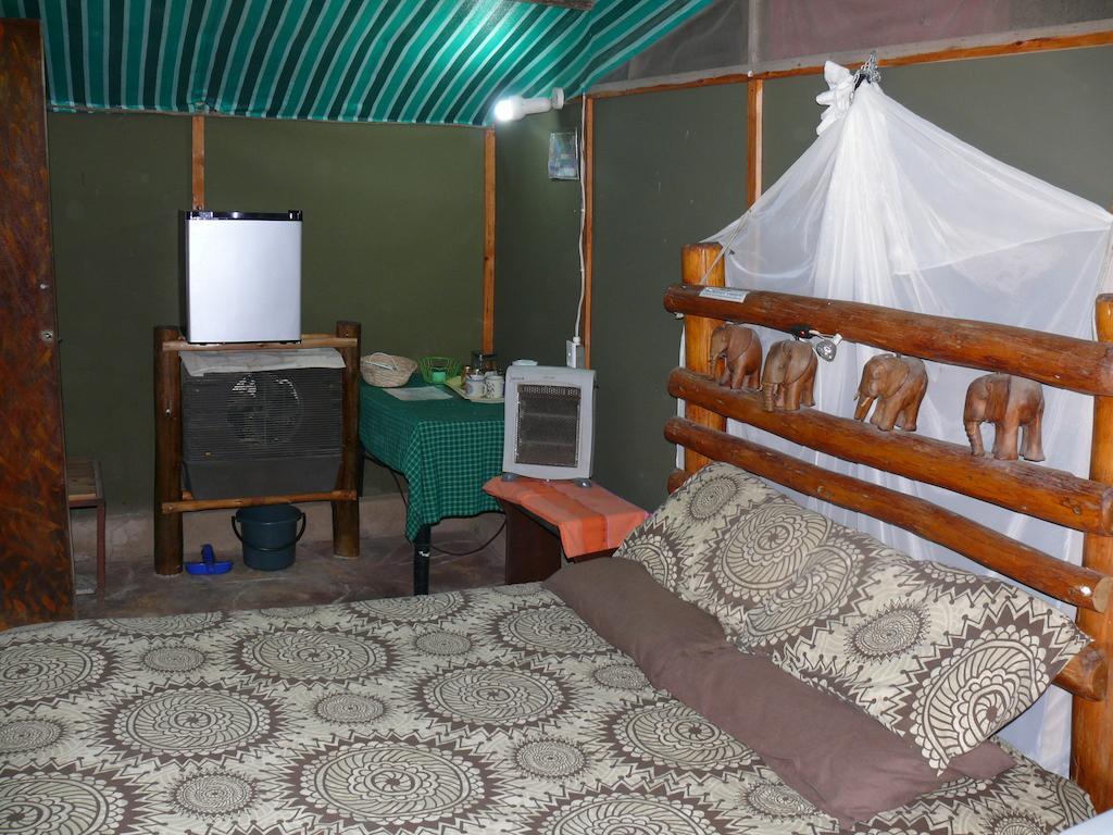 Amanzimlotzi Riverside Bush Camp Hoedspruit Habitación foto